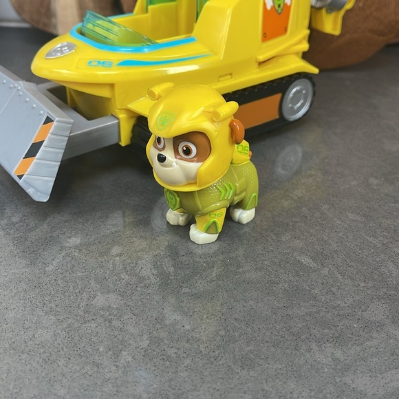 PAW Patrol Aqua Pups, Rubble Transforming Vehicle with Figure - Picture 4 of 4